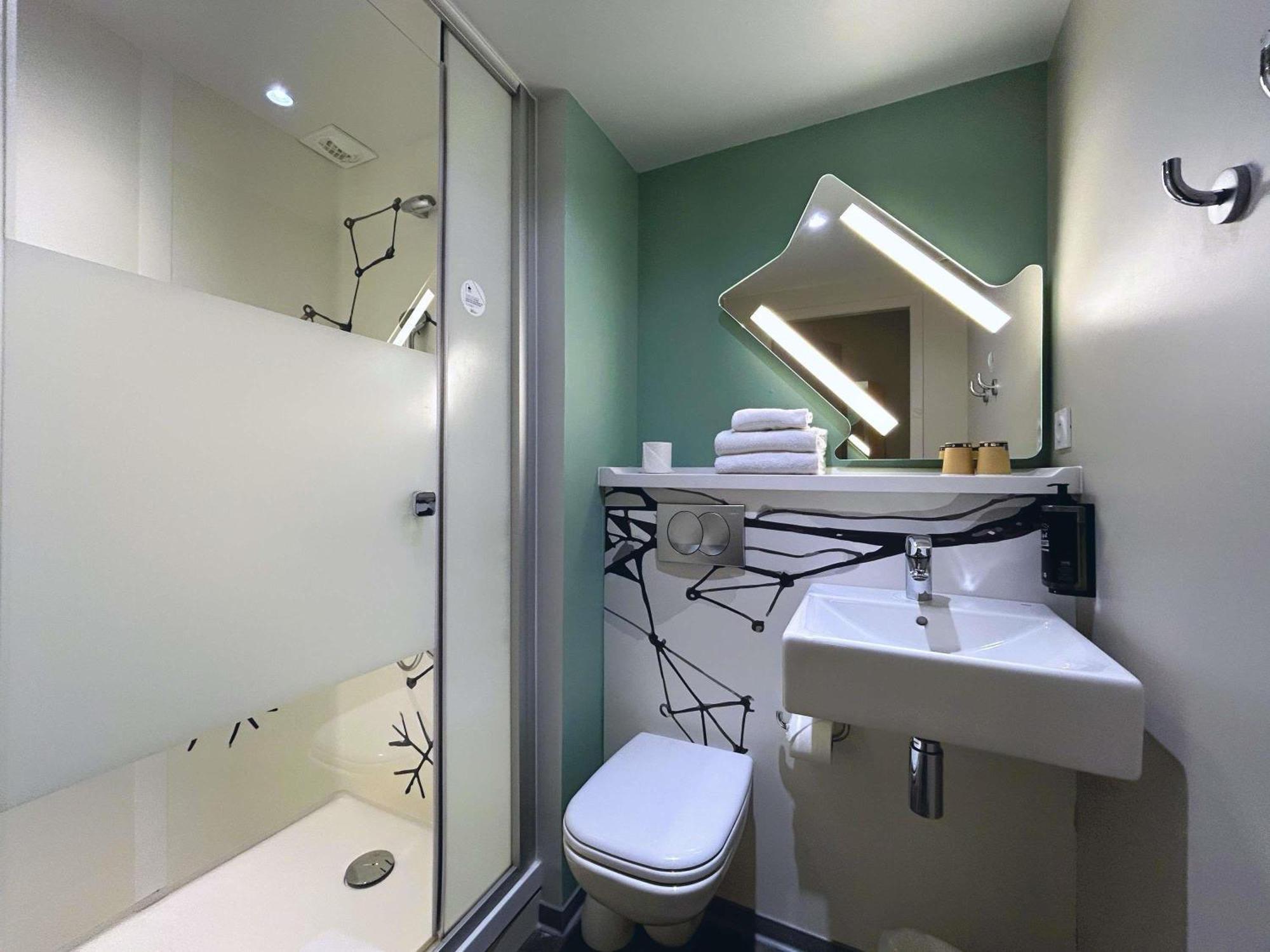 Ibis Budget Hotel 2*